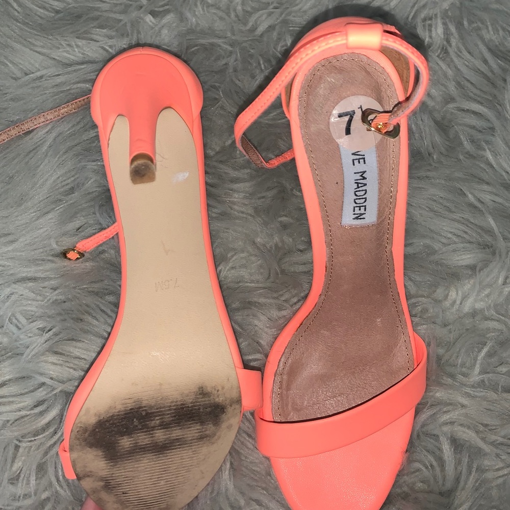 heels - Picture 2 of 3